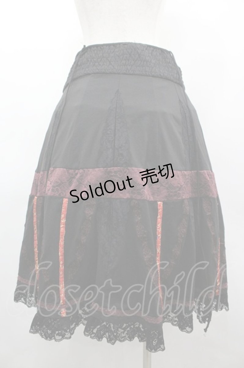 画像2: Ozz oneste / 蝶刺繍&裾レース2wayスカート  ブラック I-26-03-12-091-OO-SK-SA-ZI (2)