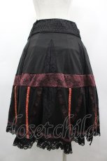 画像2: Ozz oneste / 蝶刺繍&裾レース2wayスカート  ブラック I-26-03-12-091-OO-SK-SA-ZI (2)
