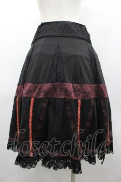 画像2: Ozz oneste / 蝶刺繍&裾レース2wayスカート  ブラック I-26-03-12-091-OO-SK-SA-ZI
