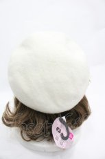 画像2: m petit by misako / サンリオキャラクターズコラボ ハローキティ バスクリボンベレー  アイボリー I-26-03-12-106-LO-AC-HR-ZTK033 (2)