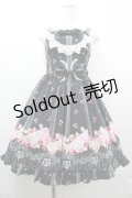 BABY,THE STARS SHINE BRIGHT / チェリーローズ柄ジャンパースカート  黒 I-26-03-14-065-BA-OP-TE-ZI