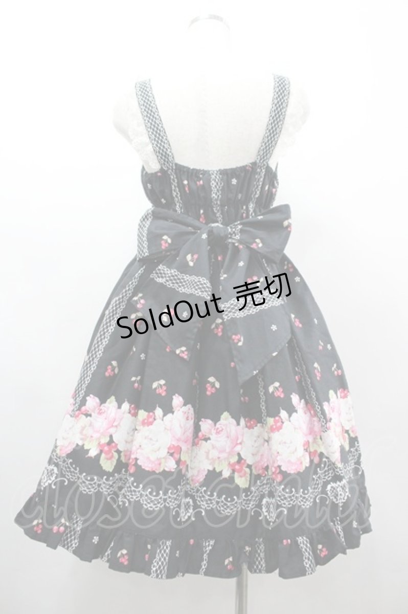 画像2: BABY,THE STARS SHINE BRIGHT / チェリーローズ柄ジャンパースカート  黒 I-26-03-14-065-BA-OP-TE-ZI (2)