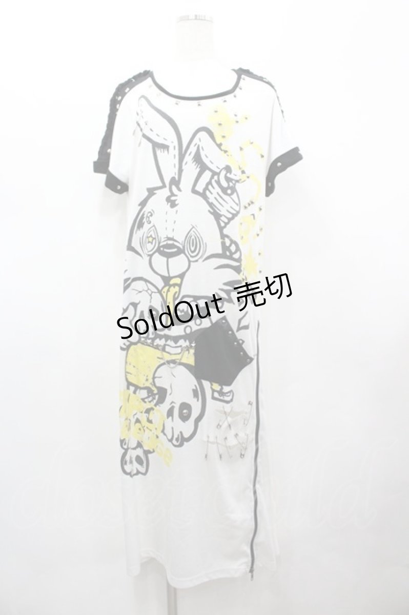 画像1: SEX POT ReVeNGe / バニーptダメージTシャツワンピース  白×黒×イエロー I-26-03-14-071-SP-OP-TE-ZI (1)