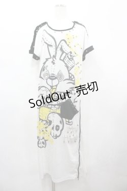 画像1: SEX POT ReVeNGe / バニーptダメージTシャツワンピース  白×黒×イエロー I-26-03-14-071-SP-OP-TE-ZI