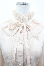 画像3: metamorphose / フリルスタンドカラーブラウス  ベージュ I-26-03-14-001-ME-BL-TE-ZI (3)