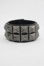 画像1: SEX POT ReVeNGe / スカルスタッズレザーバングル  黒 I-26-03-14-117-SP-AC-TE-ZI (1)