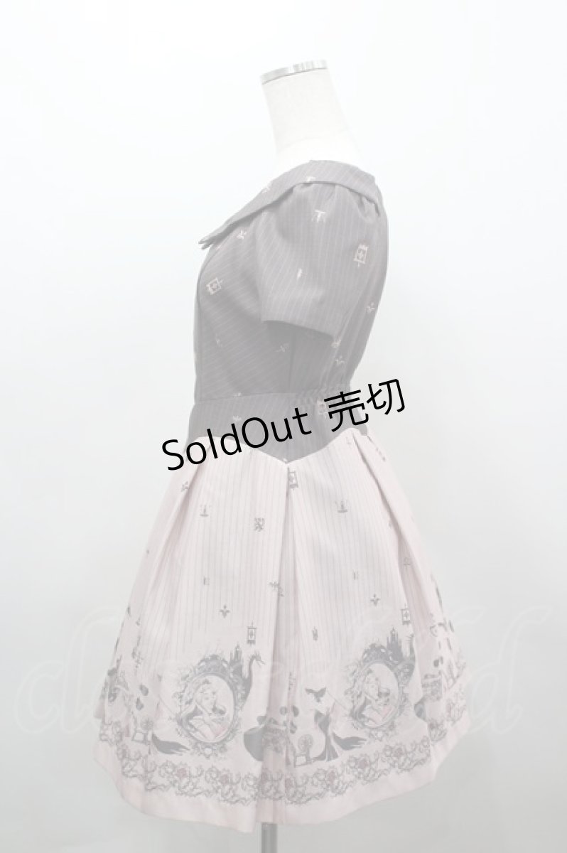 画像2: Secret Honey / オフショルストライプワンピース(オーロラ姫ver)  ピンク I-26-03-16-076-CA-OP-SA-ZI (2)