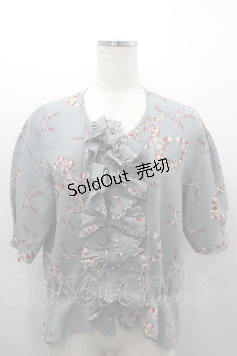 画像1: PINK HOUSE / チェックリボン&フラワーリース柄半袖ブラウス  ブルー I-26-03-16-009-LO-BL-SA-ZI (1)