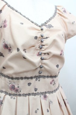 画像5: Secret Honey / ローズ柄ワンピース（眠れる森の美女ver.）  ピンクベージュ I-26-03-16-079-CA-OP-SA-ZI