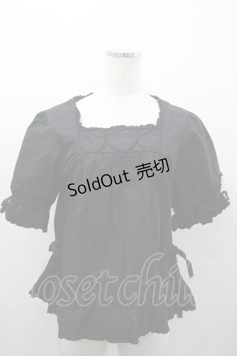 画像1: PINK HOUSE / ハート刺繍半袖ブラウス  黒 I-26-03-16-021-LO-BL-SA-ZI (1)