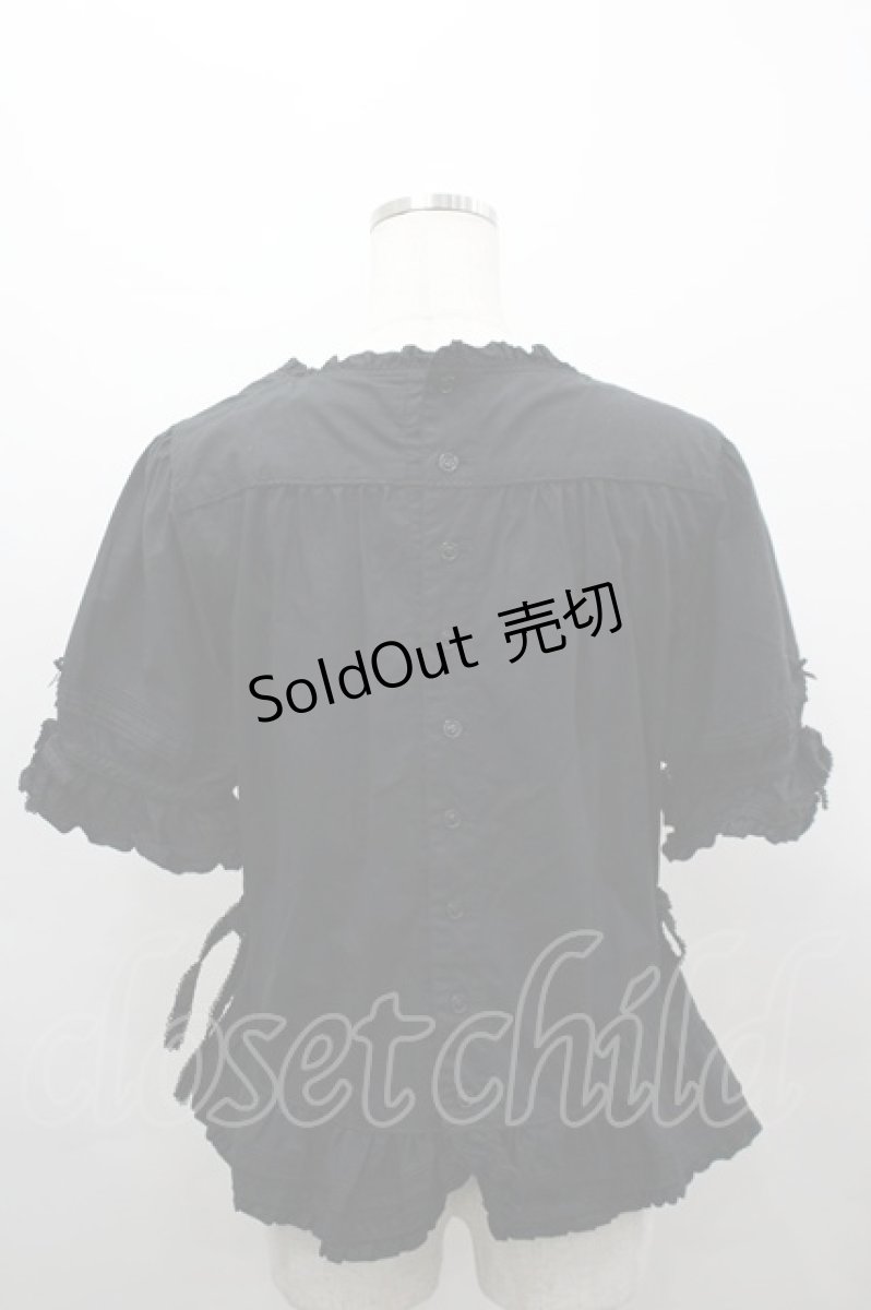 画像4: PINK HOUSE / ハート刺繍半袖ブラウス  黒 I-26-03-16-021-LO-BL-SA-ZI (4)