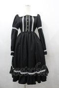 ALICE and the PIRATES / クラシカルメイドワンピース  黒Ｘ白 I-26-03-23-045-PA-OP-SA-ZI