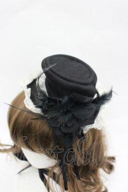 画像2: GOTHPUNKその他 / コサージュ付きレースミニハット  黒 I-26-03-23-105-GO-AC-TE-ZI