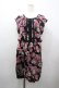 画像1: axes femme / ファーティペ付き花柄ワンピース  黒ＸピンクＸパープル I-26-03-25-059-AX-OP-SA-ZI (1)