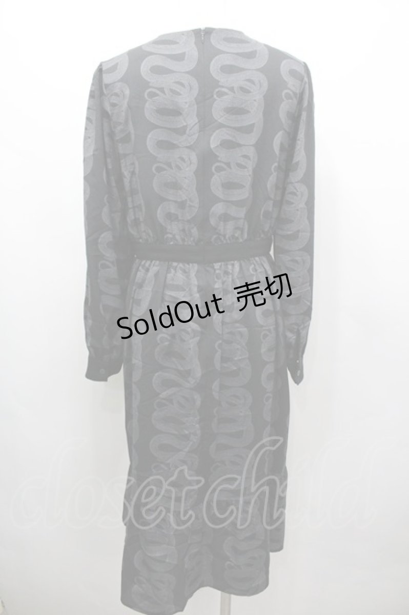 画像3: HYSTERIC GLAMOUR / SNAKE LOOP柄ギャザーワンピース  ブラック I-26-03-25-065-PU-OP-SA-ZI (3)