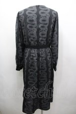 画像3: HYSTERIC GLAMOUR / SNAKE LOOP柄ギャザーワンピース  ブラック I-26-03-25-065-PU-OP-SA-ZI (3)