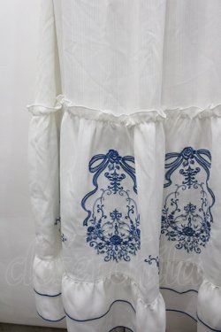 画像2: axes femme / リボンＸブーケ刺繍スカート F 白Ｘ青 I-26-03-25-076-AX-SK-SA-ZI