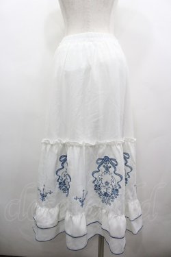 画像3: axes femme / リボンＸブーケ刺繍スカート F 白Ｘ青 I-26-03-25-076-AX-SK-SA-ZI