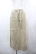 INGEBORG / マーガレットワッペンスカート  ベージュ I-26-03-25-089-LO-SK-SA-ZI