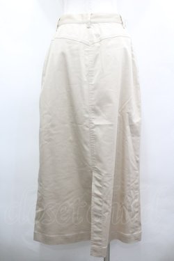 画像3: INGEBORG / ロゴ刺繍ポケットロングスカート  ベージュ I-26-03-25-102-LO-SK-SA-ZI