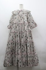 alcali / ミラーキャットフリルロングワンピース  ピンク I-26-03-30-054-LO-OP-SA-ZI