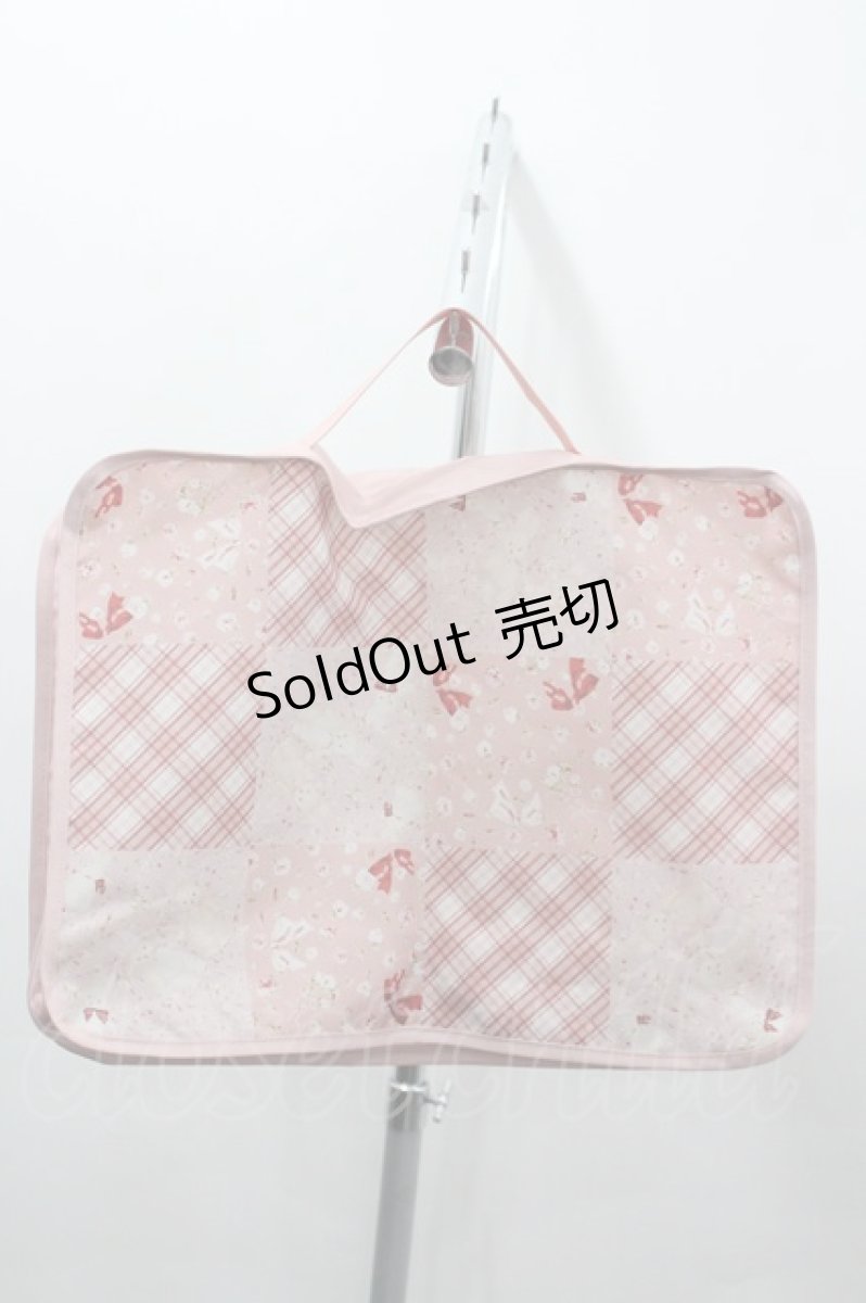画像2: PINK HOUSE / バラ園うさぎ柄パッチワークプリントトラベルケース  ピンク I-26-03-30-082-LO-ZA-SA-ZI (2)