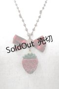 Q-pot. / ストロベリーガナッシュリボンネックレス  赤 I-26-03-30-123-QP-AC-SA-ZI