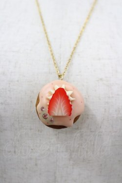 画像1: Q-pot. / ストロベリーカップケーキネックレス  ピンクＸゴールド I-26-03-30-125-QP-AC-SA-ZI
