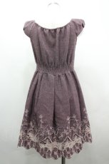 画像2: Secret Magic / 裾刺繍ワンピース 2 ワイン I-26-04-01-078-CA-OP-TE-ZI (2)
