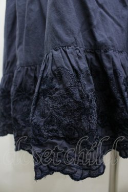 画像3: axes femme / フロント編み上げ&裾スパンコール刺繍スカート  ネイビー I-26-04-01-113-AX-SK-SA-ZI