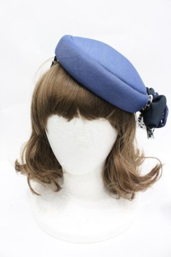 画像2: axes femme / ブローチ付カクテルハット  ブルー I-26-04-03-087-AX-TO-TE-ZI