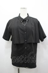 axes femme / チェーン付き半袖ブラウス  黒 I-26-04-06-001-AX-BL-SA-ZI