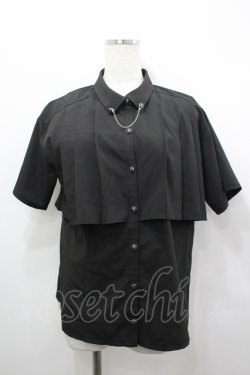 画像1: axes femme / チェーン付き半袖ブラウス  黒 I-26-04-06-001-AX-BL-SA-ZI