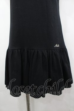 画像2: MILK / ロゴ刺繍&裾ドット半袖カットワンピース  黒Ｘ白 I-26-04-06-044-ML-OP-SA-ZI