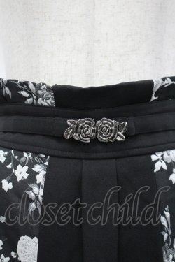 画像2: axes femme / ローズベルト付きジャカードスカート  黒Ｘ白 I-26-04-06-092-AX-SK-SA-ZI