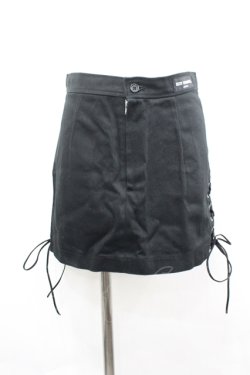 画像1: SEXY DYNAMITE LONDON / サイドレースアップミニスカート  ブラック I-26-04-06-097-PU-SK-SA-ZI