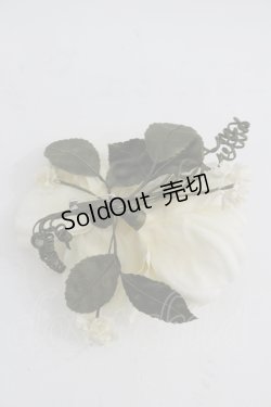 画像2: INGEBORG / フラワーコサージュ  白 I-26-04-06-121-LO-AC-TE-ZI