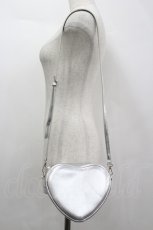 画像2: axes femme POETIQUE / ロゴプレートハートポシェット  シルバー I-26-04-08-042-AX-BG-TE-ZI (2)