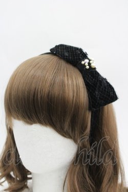 画像1: Emily Temple cute / ベルベットリボンカチューシャ  ブラック I-26-04-08-076-ET-AC-SA-ZI