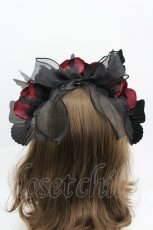 画像2: LOLITAその他(お買取対象外) / ローズ&蝶モチーフカチューシャ  黒Ｘ赤 I-26-04-08-078-LO-ZA-SA-ZI (2)