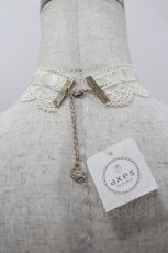 画像2: axes femme / 造花付レーシーチョーカー  キナリ I-26-04-08-002-AX-AC-TE-ZI (2)