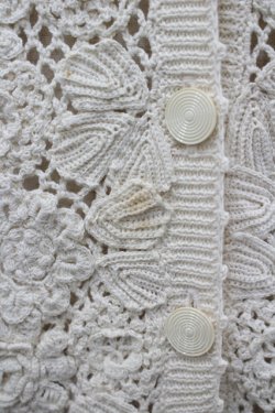 画像2: KANEKO ISAO / フラワー編みニットカーディガン  ベージュ I-26-04-12-019-EL-TO-SA-ZI