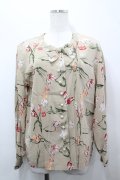 INGEBORG / チューリップ柄ブラウス  ベージュ I-26-04-12-003-LO-BL-SA-ZI
