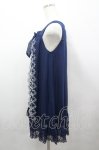 画像2: axes femme / スカラップ刺繍シフォンプリーツワンピース M 紺 I-26-04-19-075-AX-OP-TE-ZI (2)