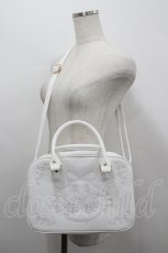 画像1: metamorphose / スワン刺繍入りWファスナーBAG  白 I-26-04-19-119-ME-BG-SA-ZI (1)