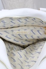 画像4: metamorphose / スワン刺繍入りWファスナーBAG  白 I-26-04-19-119-ME-BG-SA-ZI (4)