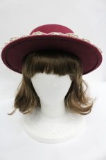 画像2: axes femme / カメオリボン付きカンカン帽  ボルドー I-26-04-22-123-AX-AC-SA-ZTK053 (2)