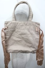 画像2: Maison de FLEUR / すずらんダブルリボンミニトートバッグ  ベージュ I-26-04-24-069-LO-BG-TE-ZTK059 (2)