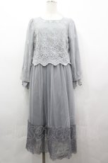 画像1: axes femme / レース刺繍チュールワンピース  ブルー I-26-04-26-047-AX-OP-SA-ZI (1)