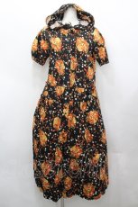 画像1: PINK HOUSE / いちごバスケット柄たくし上げフード半袖ワンピース  黒 I-26-04-26-067-LO-OP-TE-ZI (1)